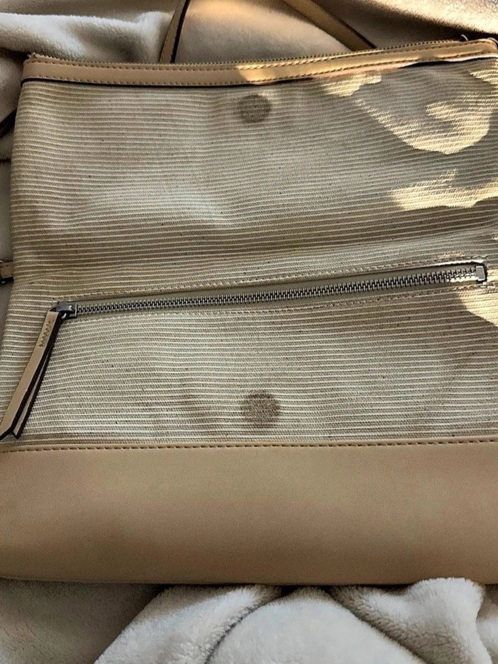 Stella & Dot Waverly 3 in 1 Woven Crossbody Bag in Beige & White - Picture 5 of 12
